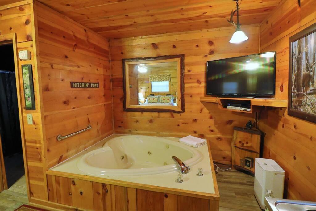 Alpine Mountain Sweetheart Cabin Jacuzzi #8 Helen Extérieur photo
