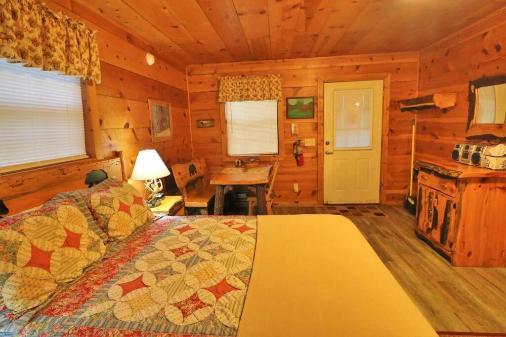 Alpine Mountain Sweetheart Cabin Jacuzzi #8 Helen Extérieur photo